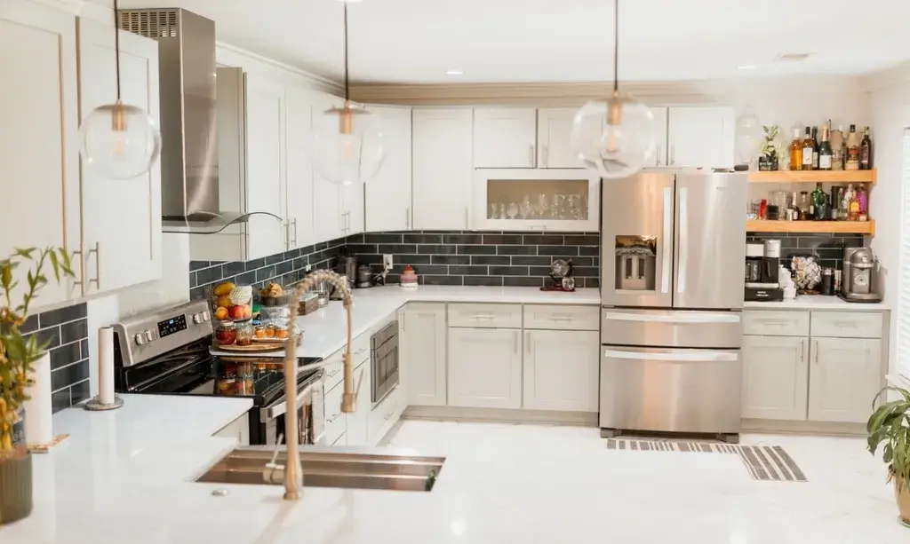 Bright and spotless kitchen cleaned by a local cleaning company in Charleston